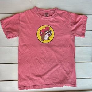 Vintage Looking Buc-ee’s Red Tee Size Small